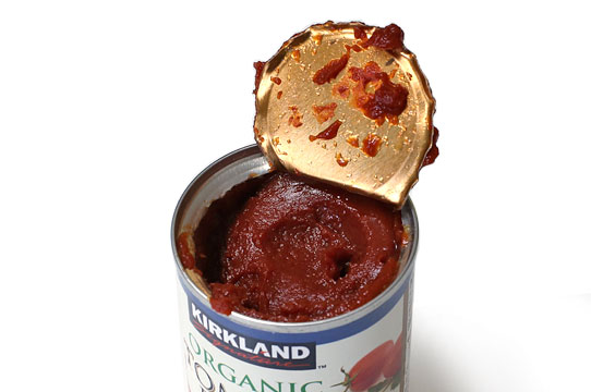 カークランド　オーガニックトマトペースト　缶切りで開けた