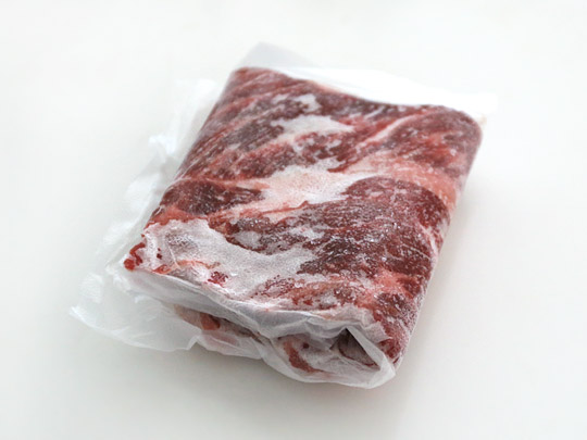 プレスンシールで包み冷凍したお肉（1枚）