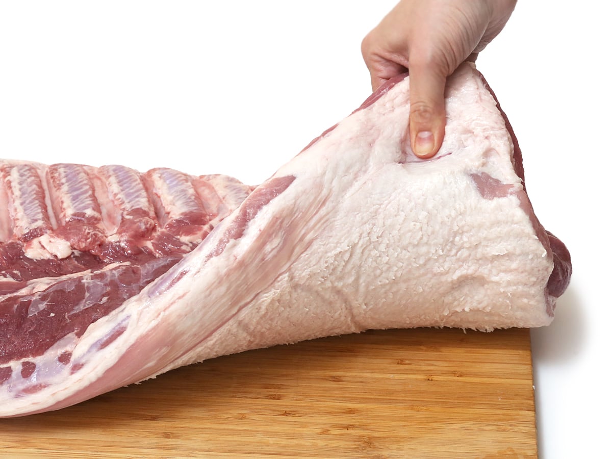 カナダ産豚肉　三元豚バラ真空パック　裏側の脂身部分