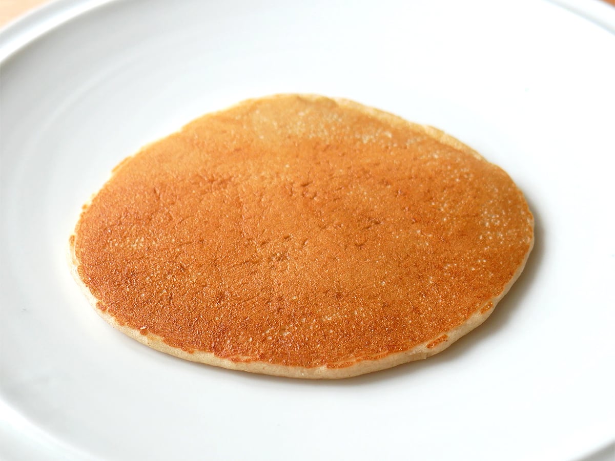 キアラピュアフーズ　オーガニックパンケーキミックス　ヴィーガン　一枚焼いた（調理例）