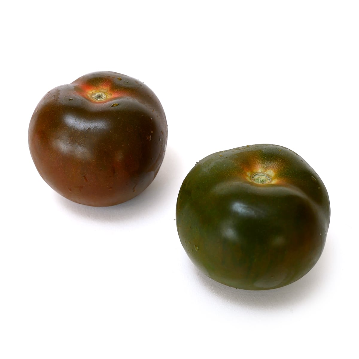 SUNSET KUMATO（クマト）黒いトマト　緑と赤っぽい