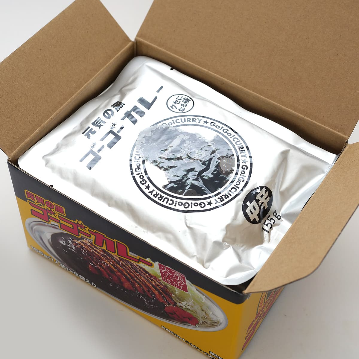ゴーゴーカレー　中辛　155g×8袋　箱開封（ゴリラのレトルトパウチ）