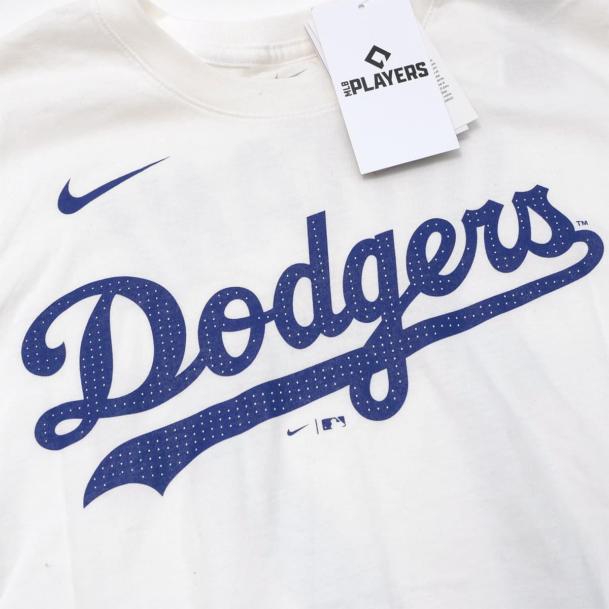MLBPlayers ナイキＴシャツ　Dodgers（大谷モデル）　胸のロゴのアップ