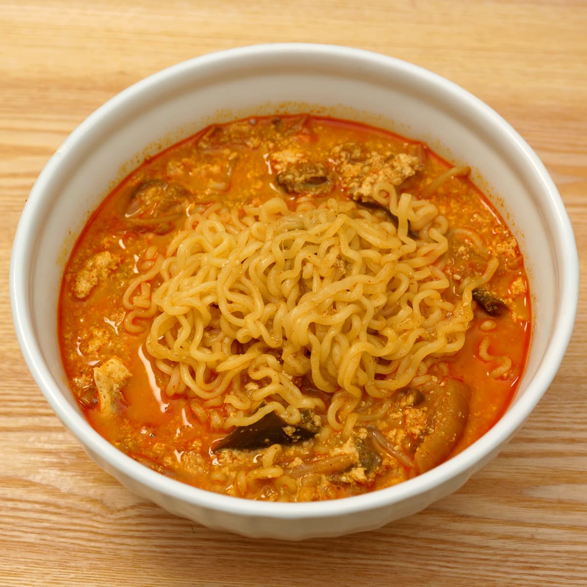 李王家　ほたてとおぼろ豆腐のスンドゥブチゲ　4人前　サリ麺を入れた