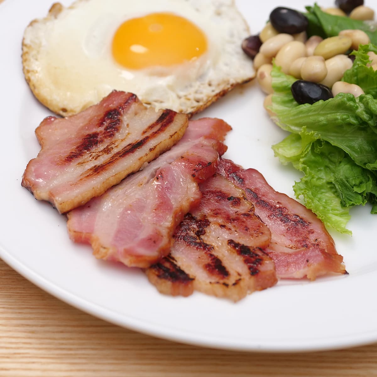 米久　林檎のベーコン切り落とし　1kg　使用例：朝食