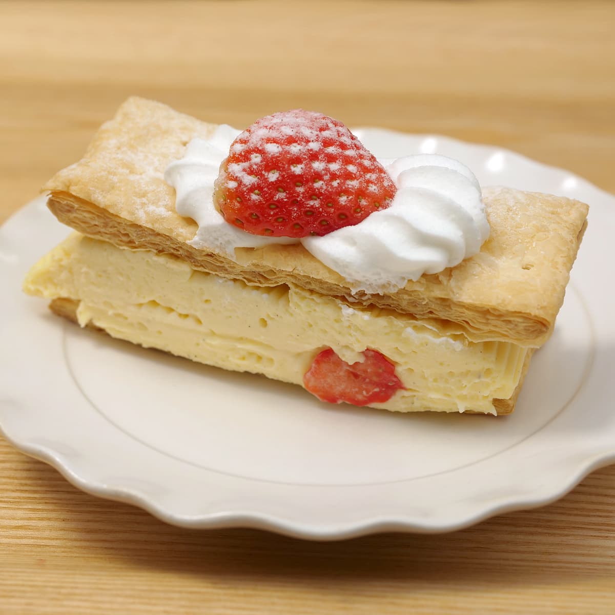 いちごのミルフィーユ　盛り付け（1人前）
