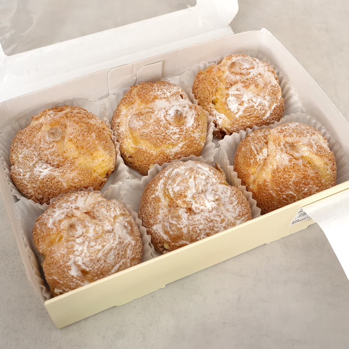 カスタードシュークリーム　6個入　開封