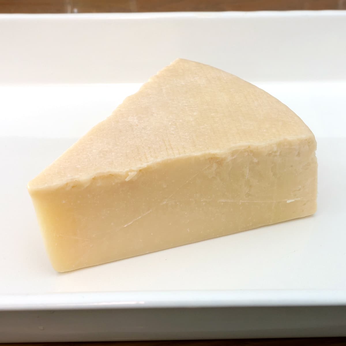 カークランドシグネチャー ペコリーノロマーノ 9か月熟成 開封中身