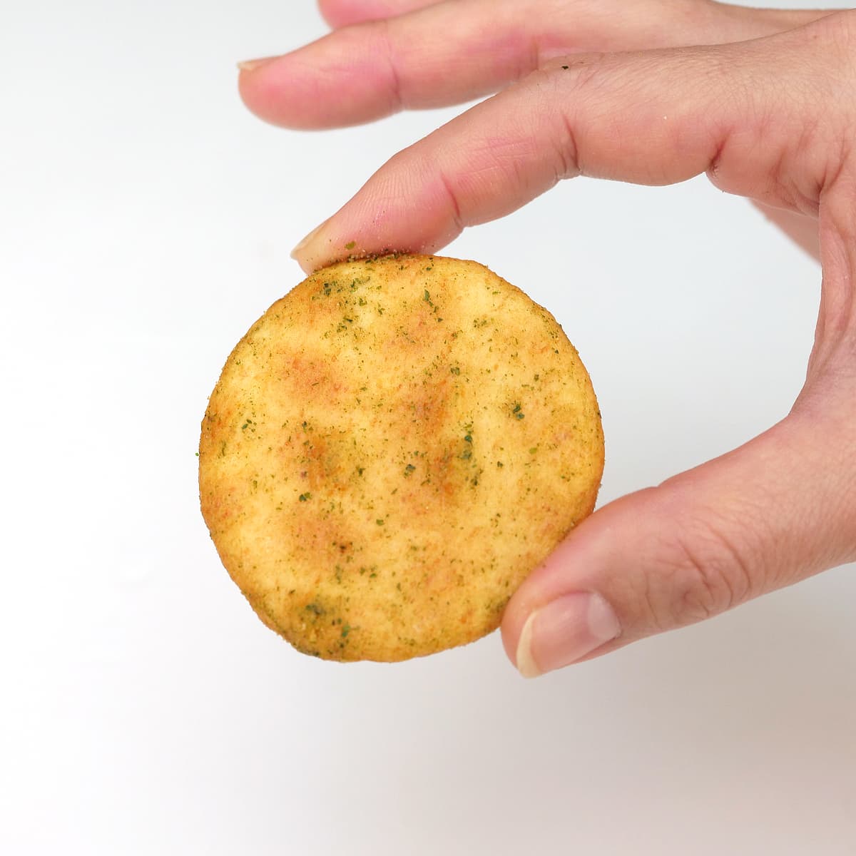 金吾堂製菓　あおさ香るわさび醤油煎　1枚のサイズ