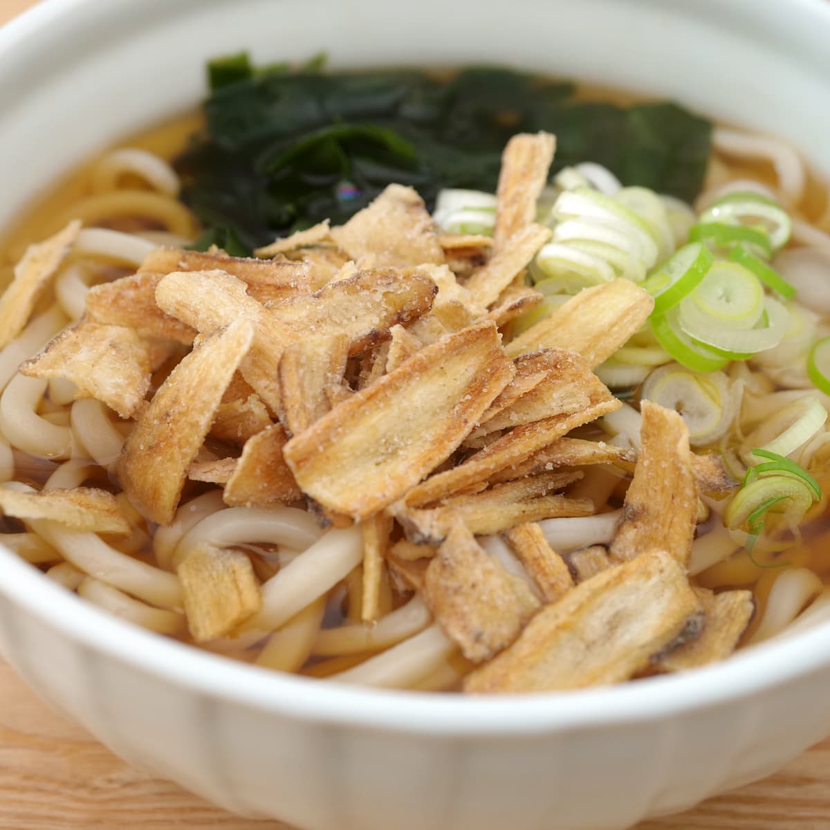 国産ごぼうで作ったフライドごぼう　240g　うどんにトッピング（フライドごぼうのアップ）