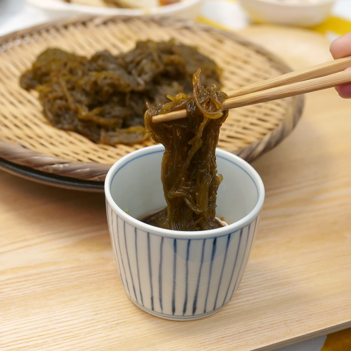 沖縄県産　生もずく　ざるもずく