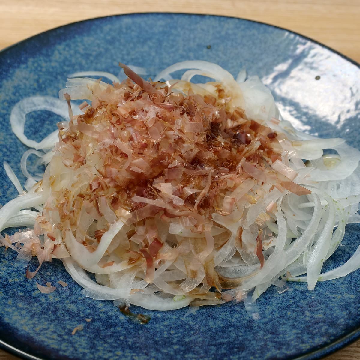 新玉ねぎのサラダ