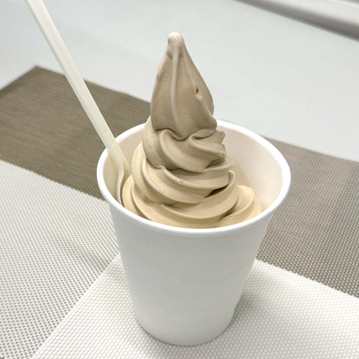 フードコート　ほうじ茶ソフトクリーム