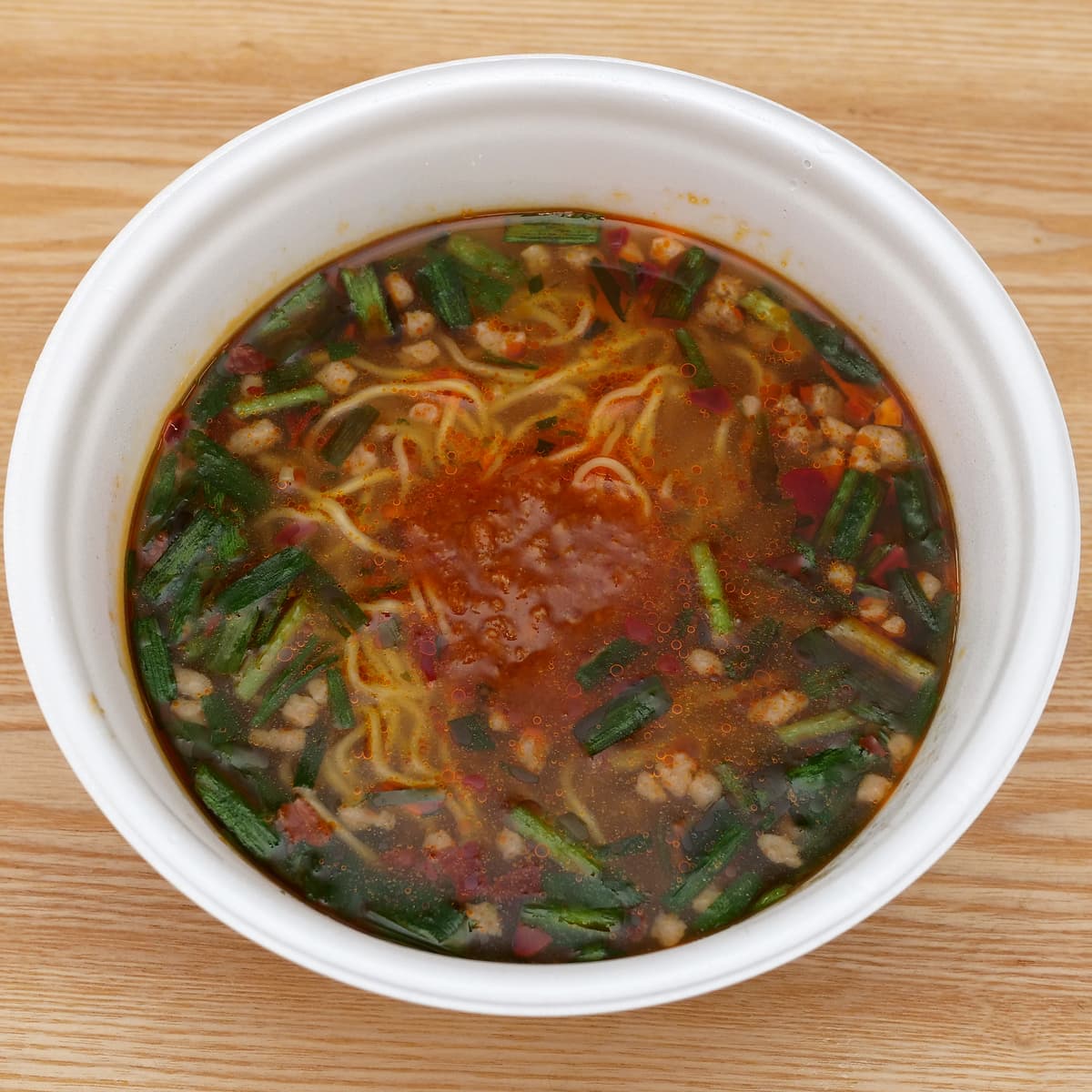 カップ麺　台湾ラーメン