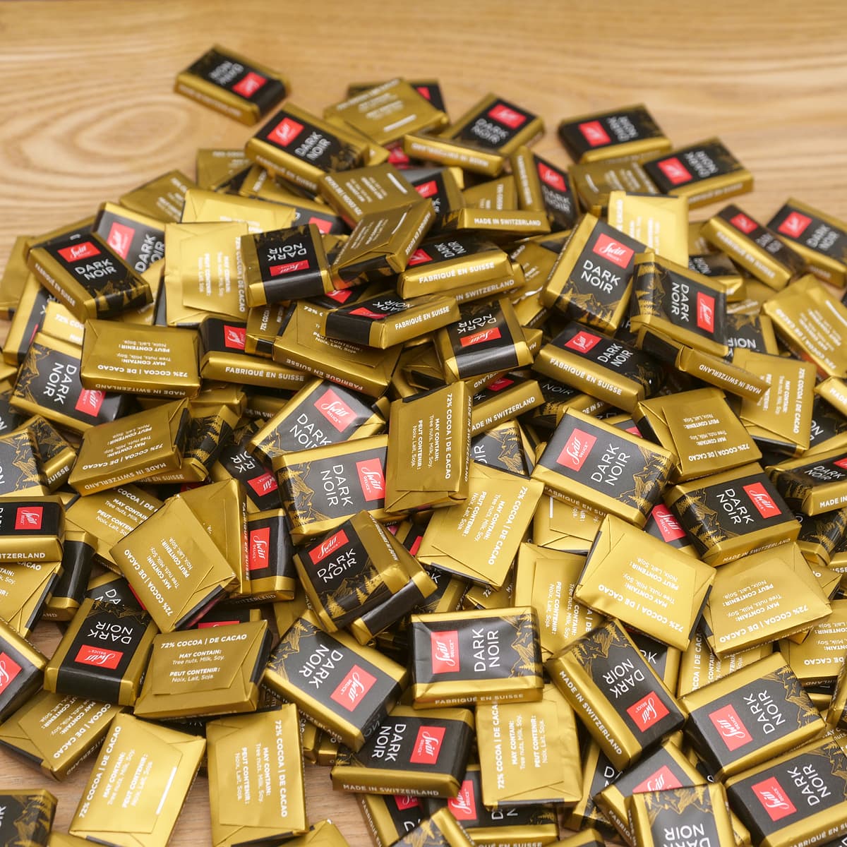 スイスデリス　ダークチョコレート　72% NOIR 1.3kg　全部出した
