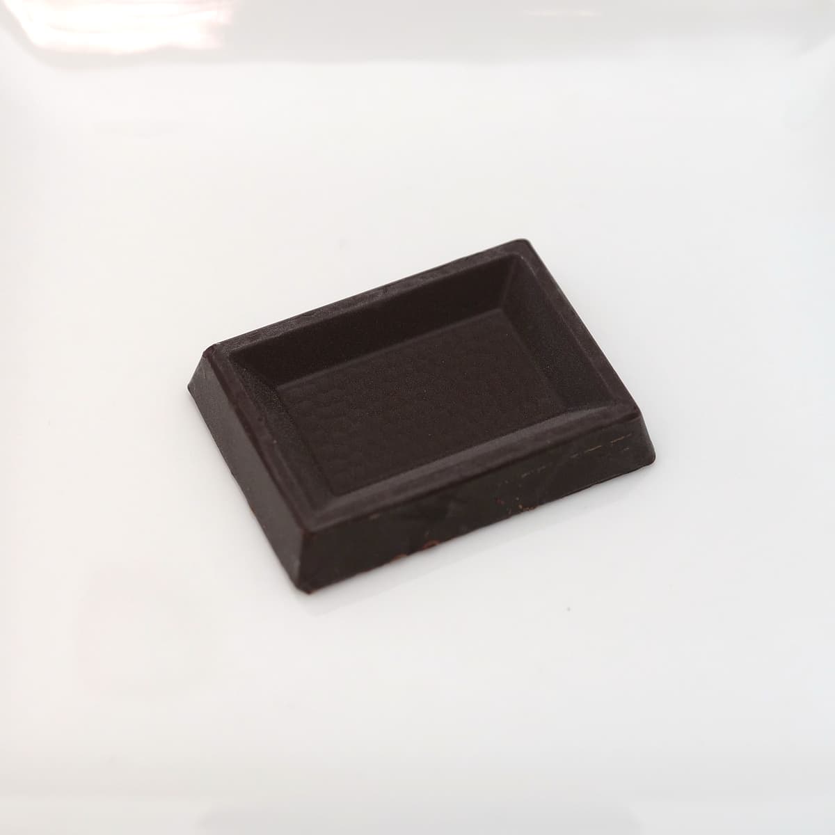 スイスデリス　ダークチョコレート　72% NOIR 1.3kg　1枚（開封中身）
